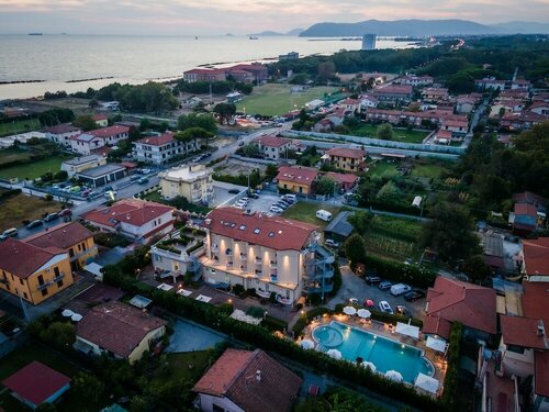 Hotel Villa Tiziana, Reserva ahora Hotel Massa Costa Apuana
