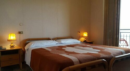Hotel Garden, Забронировать Отель Отели в центре Торри-дель-Бенако, в центре