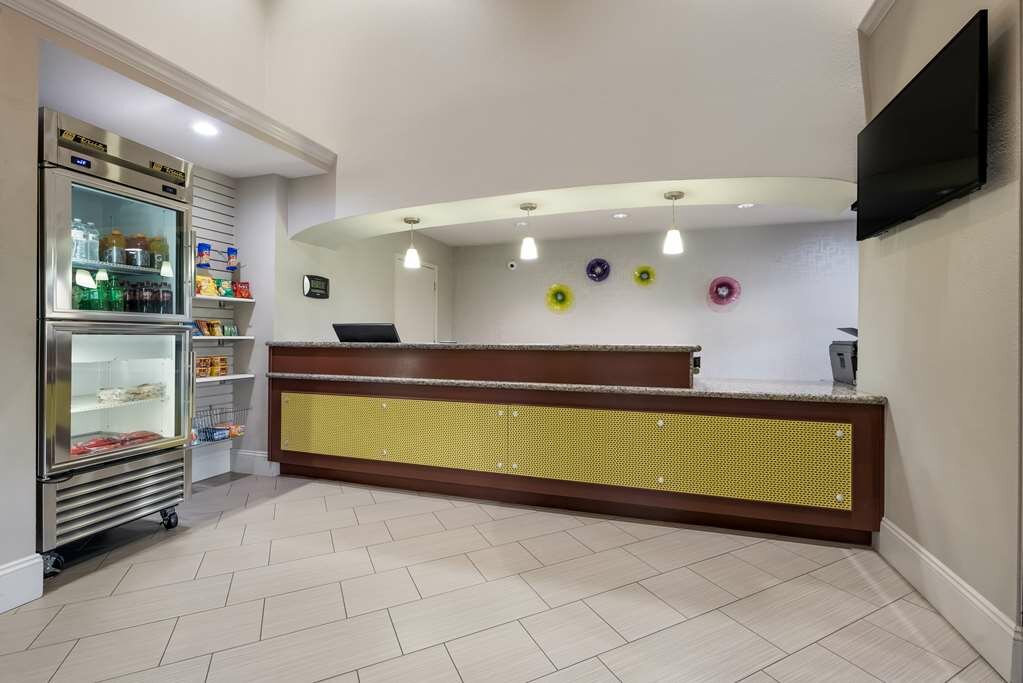 Best Western Deer Park Inn and Suites