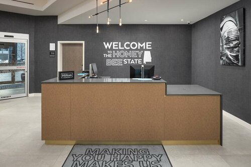Hampton Inn & Suites by Hilton Huntsville Downtown, Забронировать Отель Хантсвилл штат Алабама, рядом с Dog Spot dog park