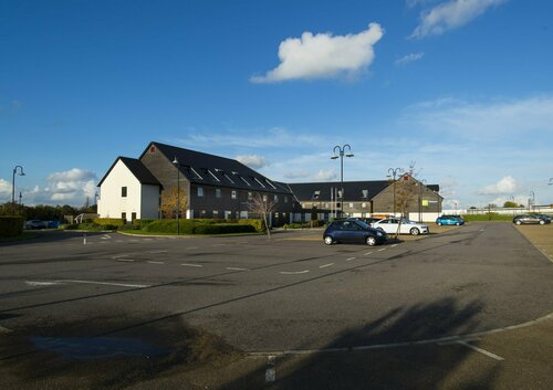 Holiday Inn Express London-Epsom Downs, an Ihg Hotel, Забронировать Отель Эпсом Суррей