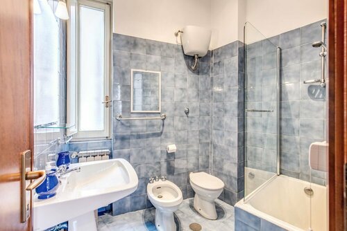 Finally in Rome, Rezervați Bed and Breakfast Hoteluri în Lazio cu parcare, Parcare