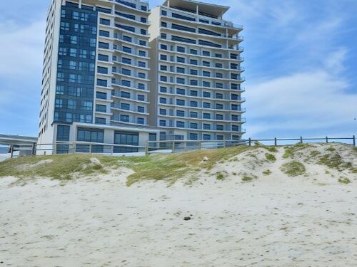 Blaauwberg Beach Hotel, Забронировать Отель Отели Table Bay с бассейном, Бассейн