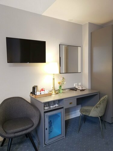 Crystal Plaza Hotel, Забронировать Отель Отели Стокгольма с парковкой, рядом с Королевский драматический театр Стокгольма, Парковка