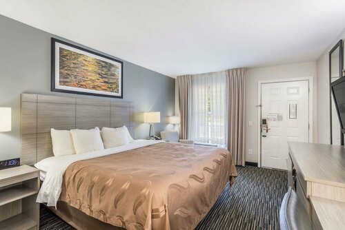 Quality Inn Gallatin-Nashville Metro, Забронировать Отель Отели Теннесси с парковкой, Парковка