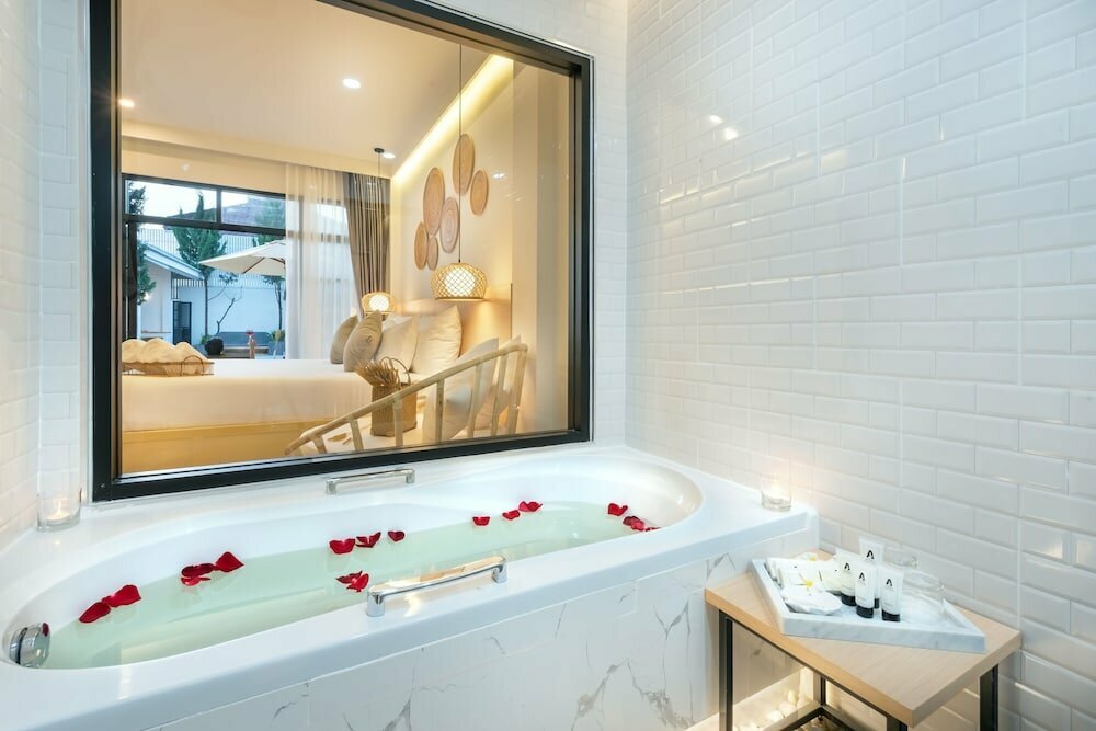 Ai Pai Hotel