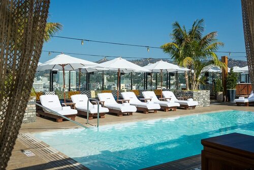 Dream Hollywood, by Hyatt, Забронировать Отель Отели Большого Лос-Анджелеса с бассейном, Бассейн