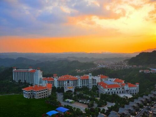 Zhangjiajie Country Garden Phoenix Suites Hotel