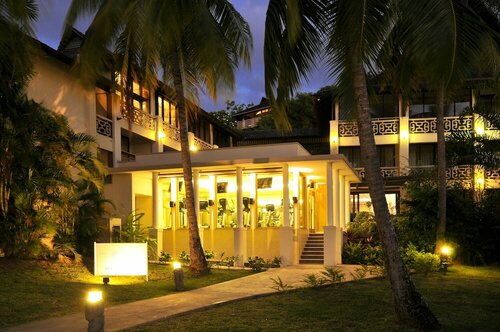 InterContinental Resort Tahiti by IHG, Varaa Lomakeskus Hotellit Faa'a uima-altaalla, Uima-allas