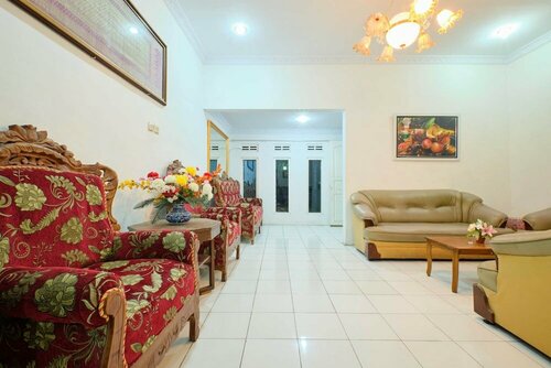 Hotel O Brosta, Boek Hotel Wirobrajan 