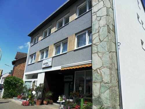 Hotel Linnert, Забронировать Отель Отели Вайтерштадт с парковкой, Парковка