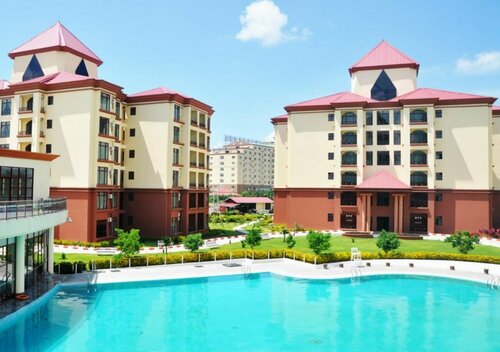 Rose Land Apartment Hotel, Book Lejlighed Hoteller i Naypyidaw Union Territory med pool, Swimmingpool