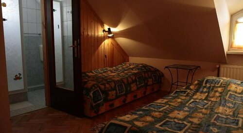 Luca Vendeghaz, Prenota Hotel Sárvár 