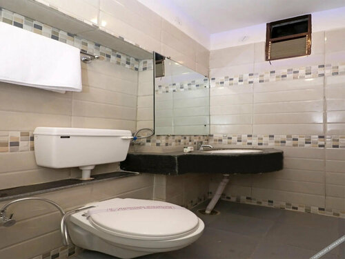 OYO 10991 Hotel Gagan, Забронировать Отель Отели Канпура с завтраком, Завтраки