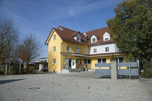 Zu Müllers Winkelhausen, Забронировать Отель Отели Баварии с парковкой, Парковка
