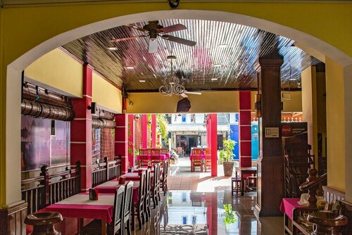Hotel Rajdhani Palace, Забронировать Отель Отели Сиемреап 3 звезды, рядом с Preah Ang Chek Preah Ang Chom, 3*