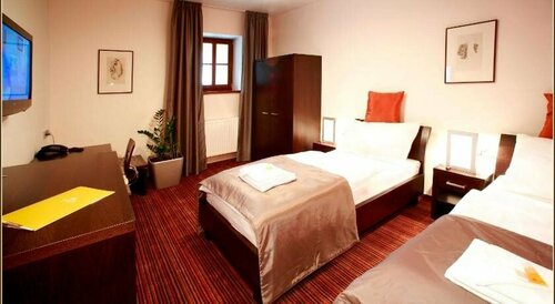 Hotel Lahofer, Забронировать Отель Зноймо Thayatal