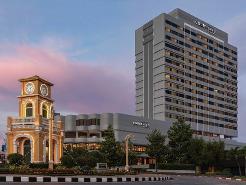 Courtyard by Marriott Phuket Town, Забронировать Отель Отели Пхукета Таун с бассейном, рядом с Часовая башня, Бассейн