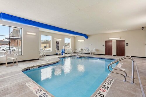 Cobblestone Hotel & Suites Little Chute, Boek Hotel Little Chute Wisconsin