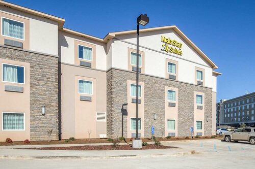 MainStay Suites Meridian - Bonita Lakes, Varaa Hotelli Hotellit Mississippi pysäköinnillä, Pysäköinti