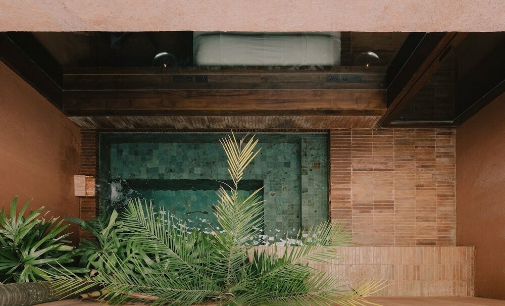 Further Hotel