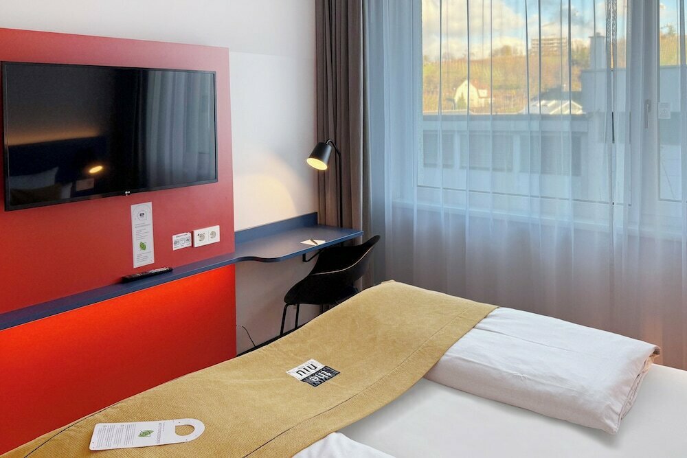 Holiday Inn - the niu
