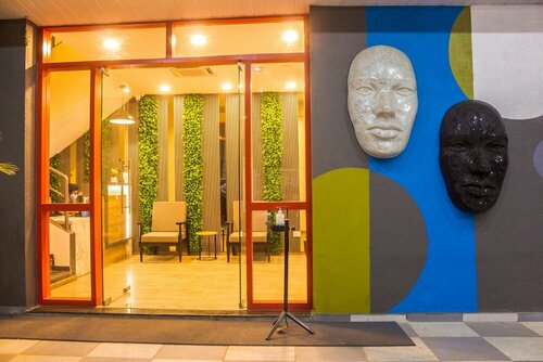 Hotel Triton, Забронировать Отель Отели штата Махараштры с завтраком, Завтраки