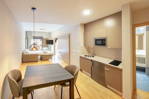 Palau Suites & Apartments, Забронировать Апартаменты/квартира Отели Валенсии с парковкой, рядом с Balneario Alameda Spa, Парковка