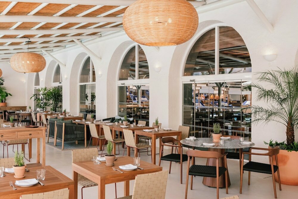 Melia Banus