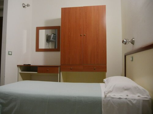 Hotel Risveglio, Забронировать Отель Отели Кастельфранко-ди-Сотто с парковкой, Парковка