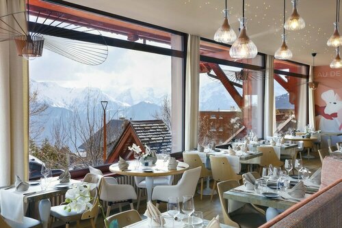 Grandes Rousses Hotel & Spa Alpe dHuez, Забронировать Отель Отели Гренобля с бассейном, Бассейн