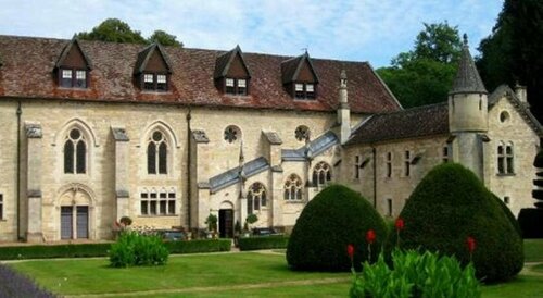 Abbaye de la Bussière, Book Hotel Hoteller i Burgund med parkering, Parkering
