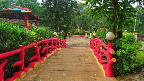 Golden Resort and Farm