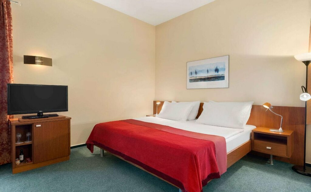Ramada Airport Hotel Prague