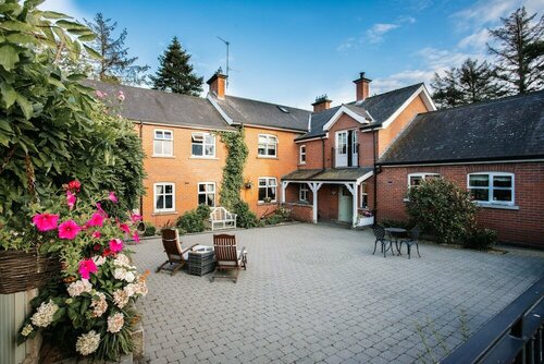 Lisnacurran Country House, Забронировать Отель «постель и завтрак» Отели Северной Ирландии с парковкой, Парковка