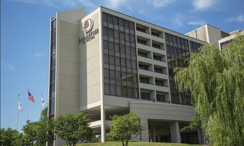 DoubleTree by Hilton Chicago - Oak Brook, Book Hotel Hoteller i Chicago med pool, Swimmingpool