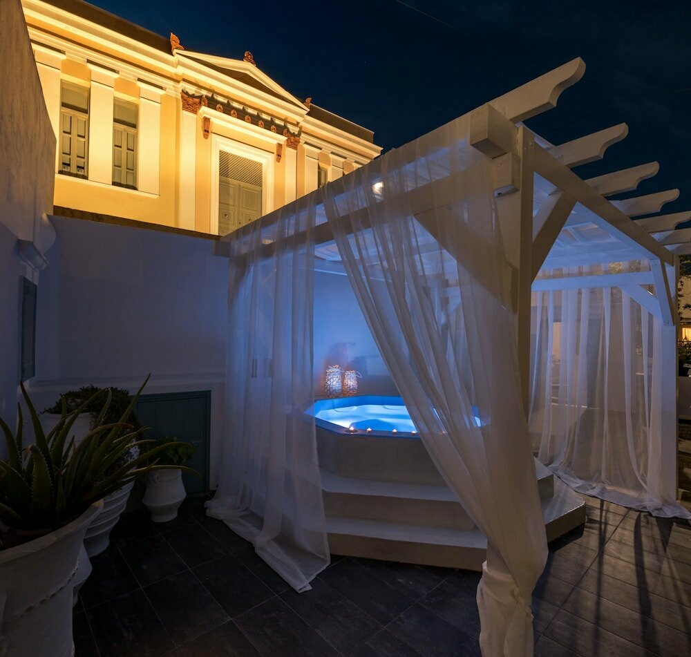 Four Seasons Mansion