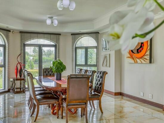 Villa Tasha Luxury Suites, Lanseria