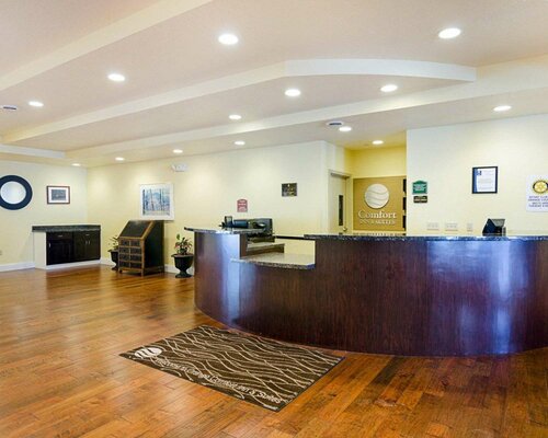 Comfort Inn & Suites Orange - Montpelier, Rezervovat Hotel Orange Virginie