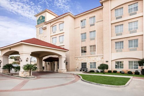 La Quinta by Wyndham DFW Airport West - Euless, Забронировать Отель Юлесс Dallas - Fort Worth Metropolitan Area