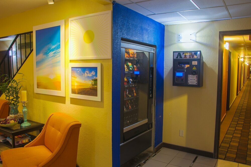 Days Inn & Suites by Wyndham Stevens Point