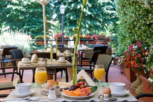 Hotel Silla, Забронировать Отель Отели Флоренции с парковкой, рядом с Галерея Уффици, Парковка