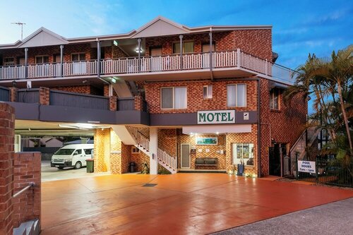 Airport Clayfield Motel, Забронировать Мотель Отели Клейфилд с парковкой, Парковка