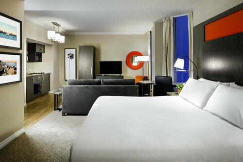 One King West Hotel and Residence, Забронировать Отель Торонто Greater Toronto Area, рядом с TD Centre