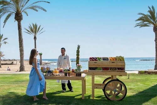 Constantinou Bros Pioneer Beach Hotel, Prenota Hotel Hotel 4 stelle a Paphos, 4*