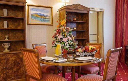 Capitol Hotel Jumeirah Dubai, Забронировать Отель Отели Эмирата Дубая с парковкой, Парковка