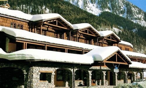 iH Hotels Courmayeur Mont Blanc, Забронировать Курортный отель Курортные отели Курмайора, рядом с Гондольный подъёмник Долонне (нижняя станция), Курортный отель