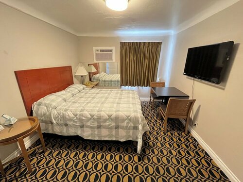 Griffith Park Motel, in Los Angeles Hollywood Area, Забронировать Мотель Отели Голливуда с парковкой, Парковка