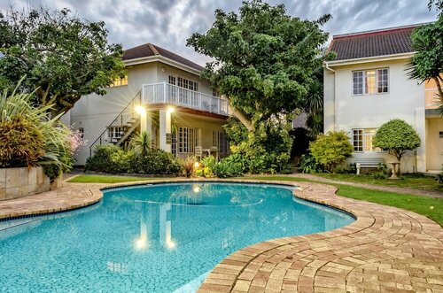 First Avenue Guesthouse, Rezervovat Penzión Port Elizabeth hotely s bazénem, Bazén