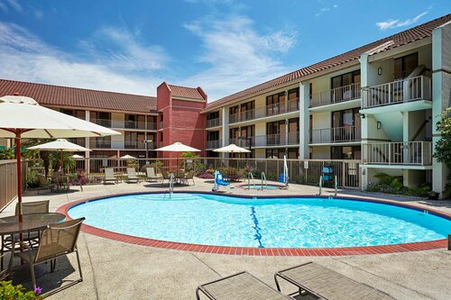 La Quinta by Wyndham Thousand Oaks-Newbury Park, Забронировать Отель Ньюбери-Парк Большой Лос-Анджелес
